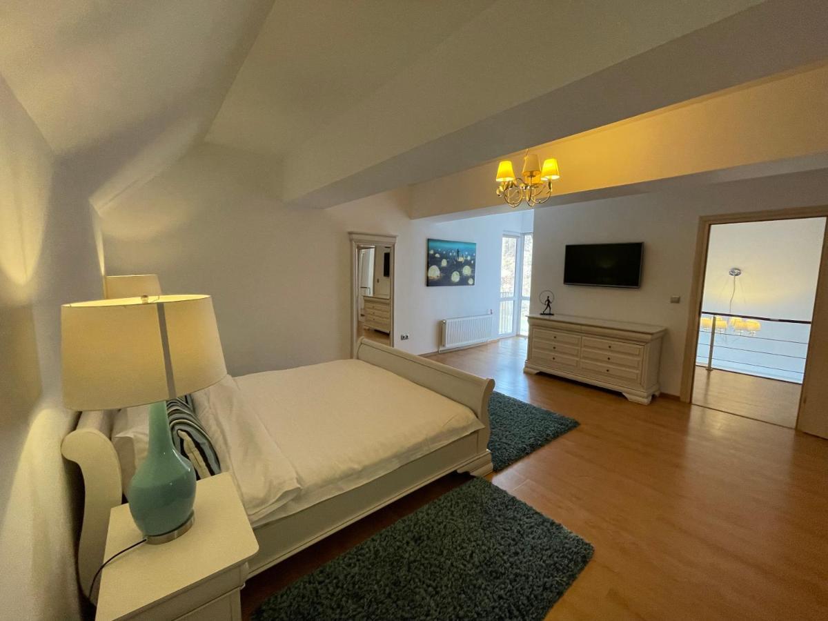 Apartamento Kyra Luxury Penthouse Sinaia Exterior foto