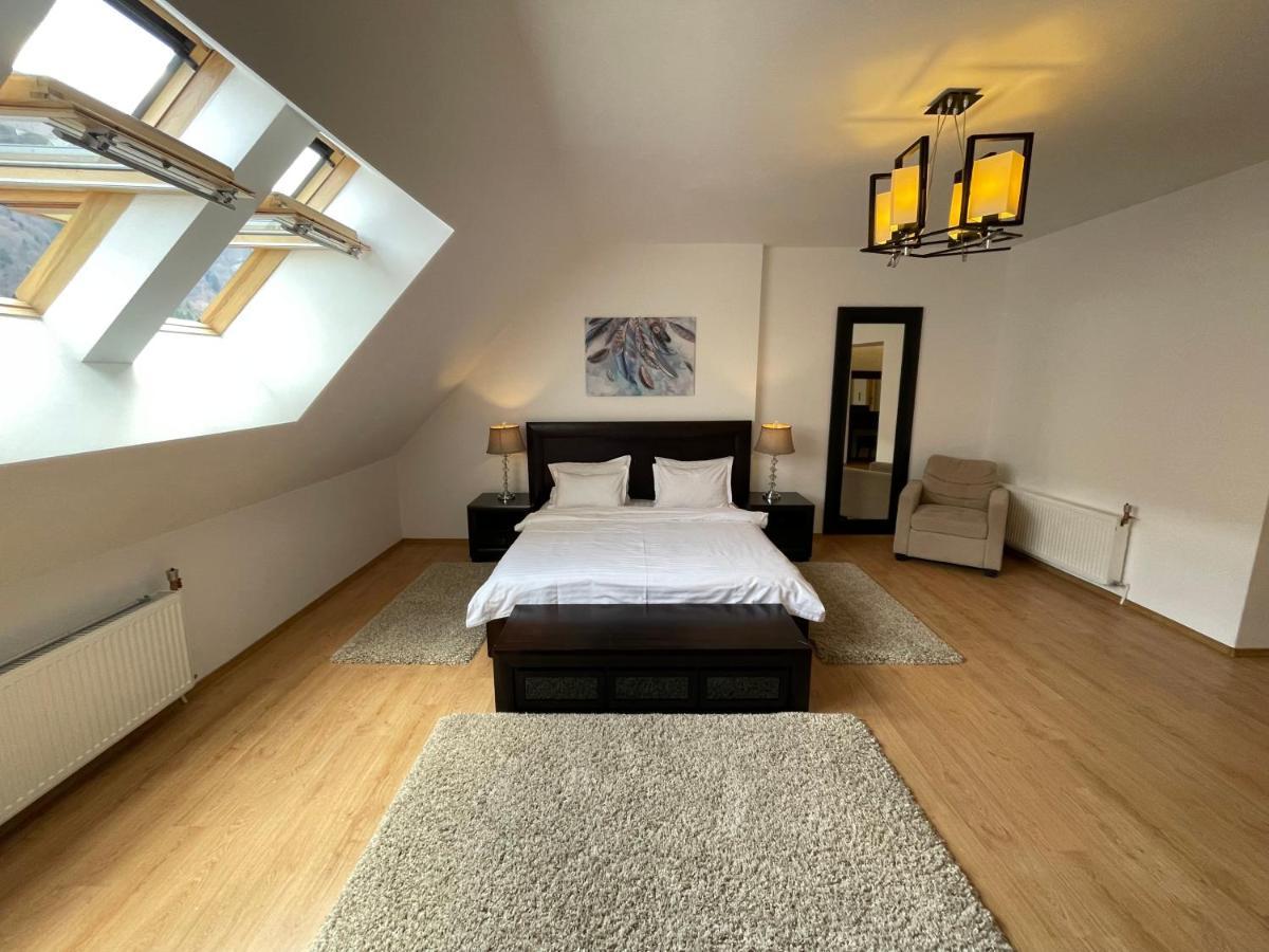 Apartamento Kyra Luxury Penthouse Sinaia Exterior foto